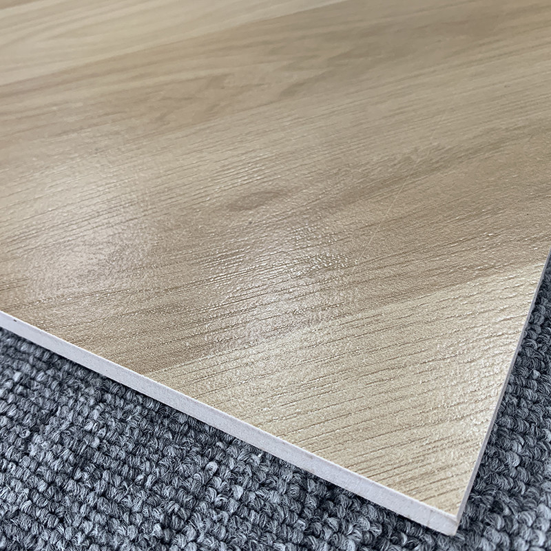 les tuiles en bois de porcelaine d'effet de 600*1200mm glissent non vitré pour le salon