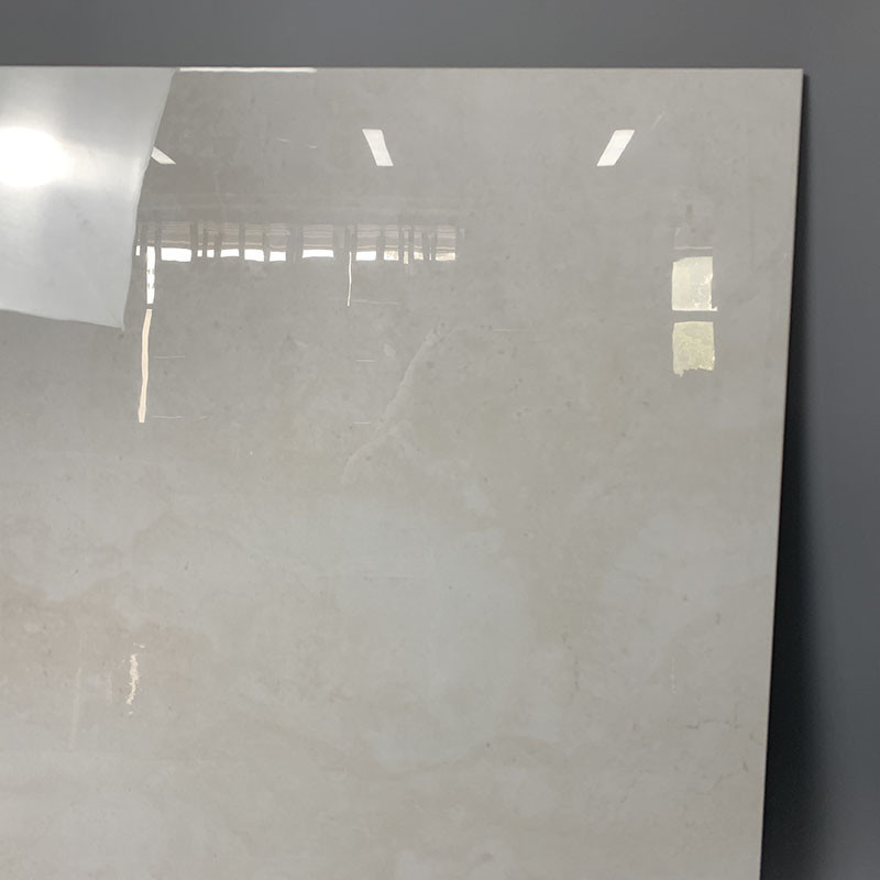 le plein corps de 600x600mm la couleur que blanche a poli le mur parquetant de marbre vitré couvre de tuiles l'anti glissement