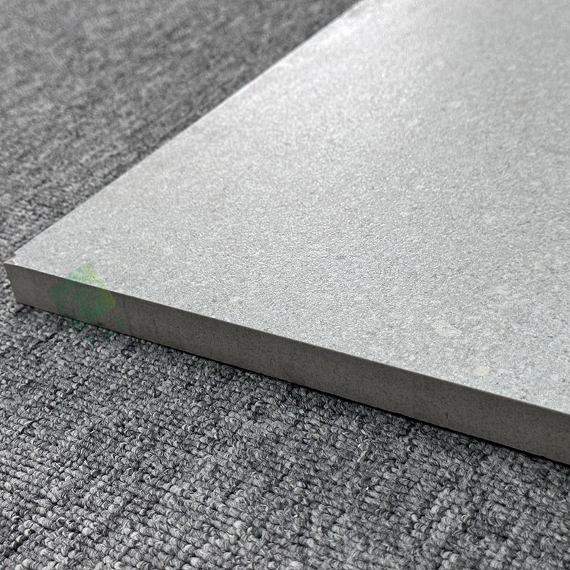 le glissement Matte Finished Exterior Garden Pavers rugueux de 600*600mm non couvre de tuiles le plancher de porcelaine