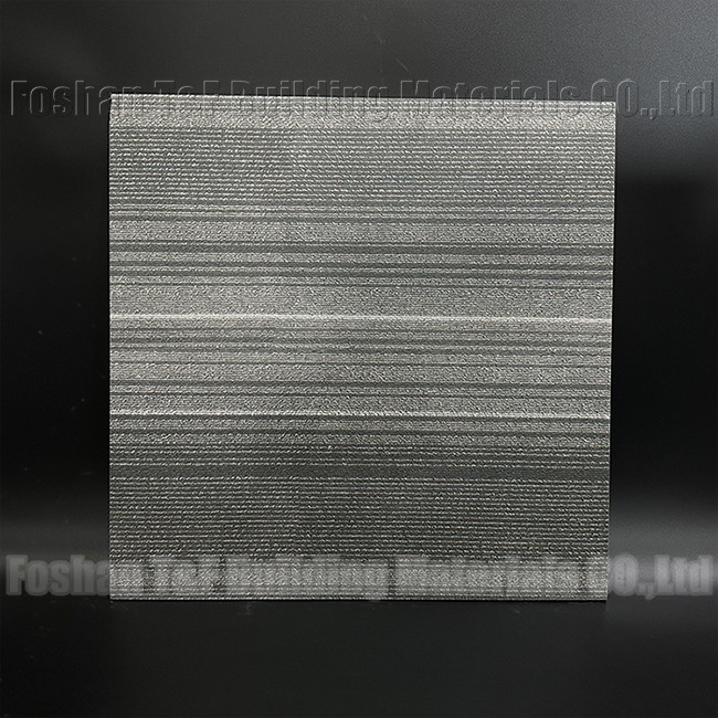 La porcelaine de moquette d'appartement d'hôtel couvre de tuiles le modèle antidérapage de bande de texture en céramique