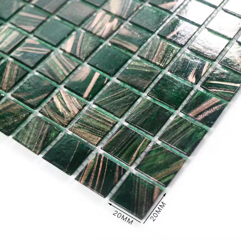 Carreaux de mosaïque en verre vert de style rétro classique avec ligne dorée toilettes toilettes arrière-plan carreaux de mur