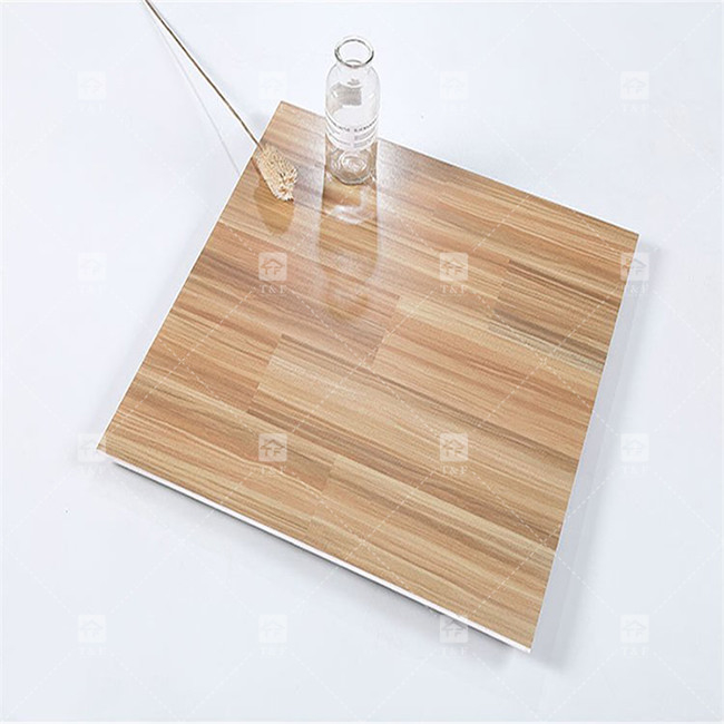 600x600mm Carreaux de plancher rustique à corps complet Carreaux de porcelaine à surface de texture en bois antidérapant