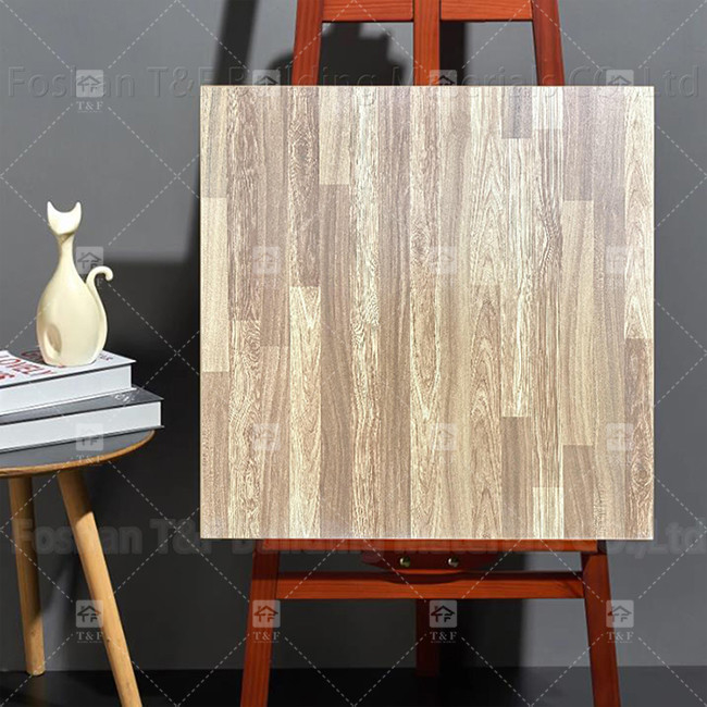 600x600mm Carreaux de plancher rustique à corps complet Carreaux de porcelaine à surface de texture en bois antidérapant