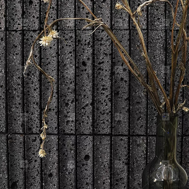 Des carreaux de mosaïque en calcaire à flûte en couleur noire décoration de salle de bain