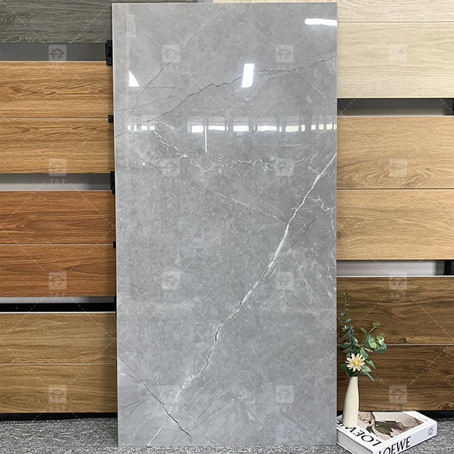 Carreaux de luxe 600x1200mm corps entier brillant poli vitré pour le sol Carreaux de porcelaine de marbre