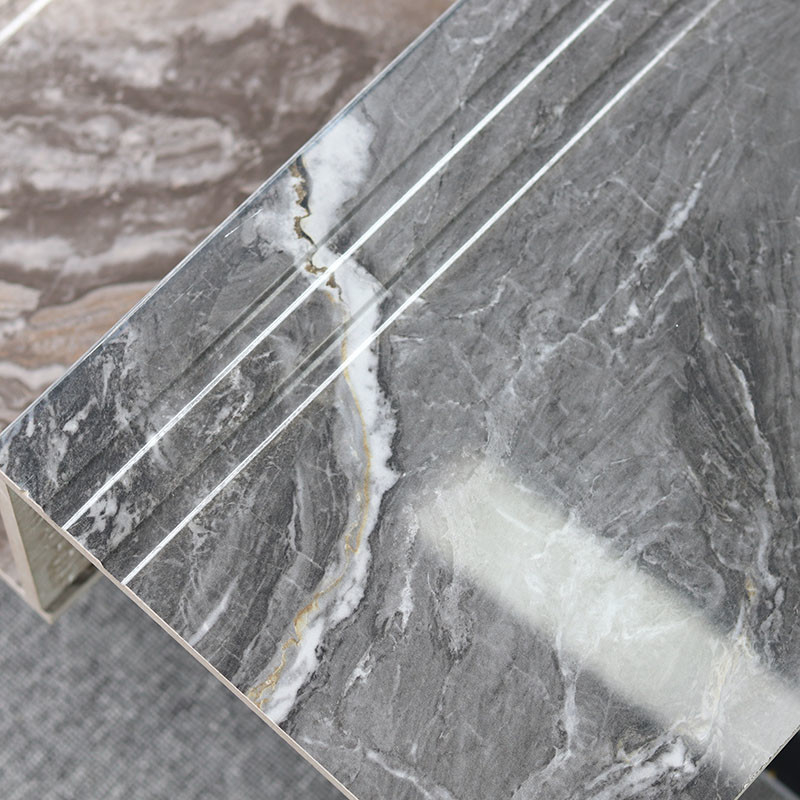 les escaliers 30x120 couvre de tuiles en céramique carrelage non la tuile de porcelaine d'étape de cannelure de glissement